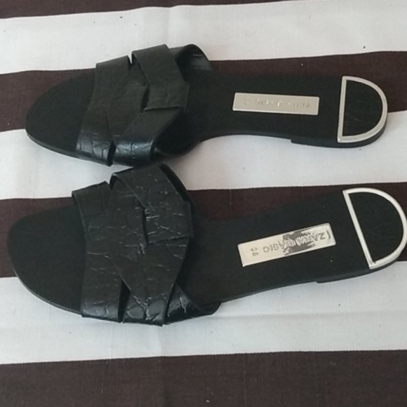 Shoes - Picture 4 of 6